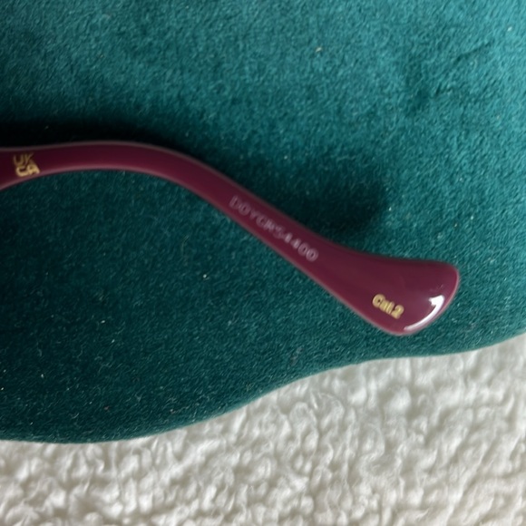 Authentic New Gucci sunglasses very gift able - Picture 6 of 10